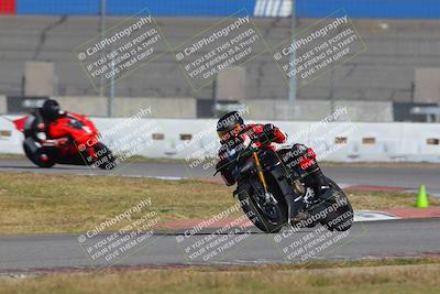 media/Nov-26-2022-Fastrack Riders (Sat) [[b001e85eef]]/Level 2/Session 3 Outside Turn 9/